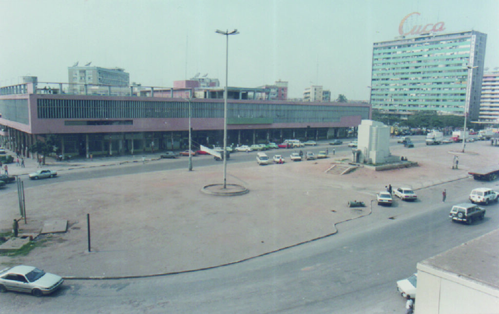 Kinaxixi Market, Luanda